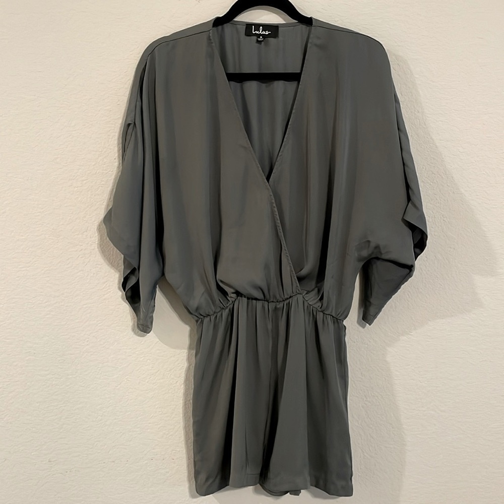Lulu's Women’s Romper Small Green Satin Bohemian Contemporary Feminine